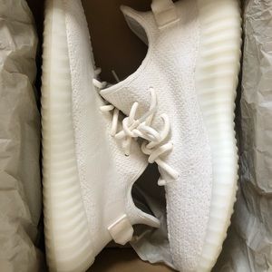 Yeezy 350 Boost V2 Triple Whites/Creams